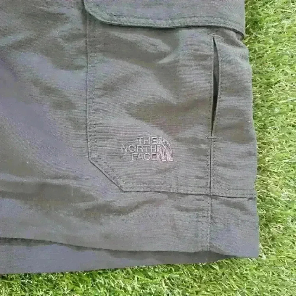 TNF The North Face Cargo Shorts Mens Large Size Large Gray Pockets - Picture 8 of 10